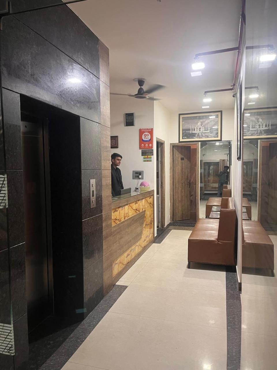 Hotel Parklane אגרה מראה חיצוני תמונה