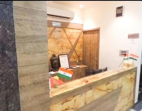 Hotel Parklane אגרה מראה חיצוני תמונה